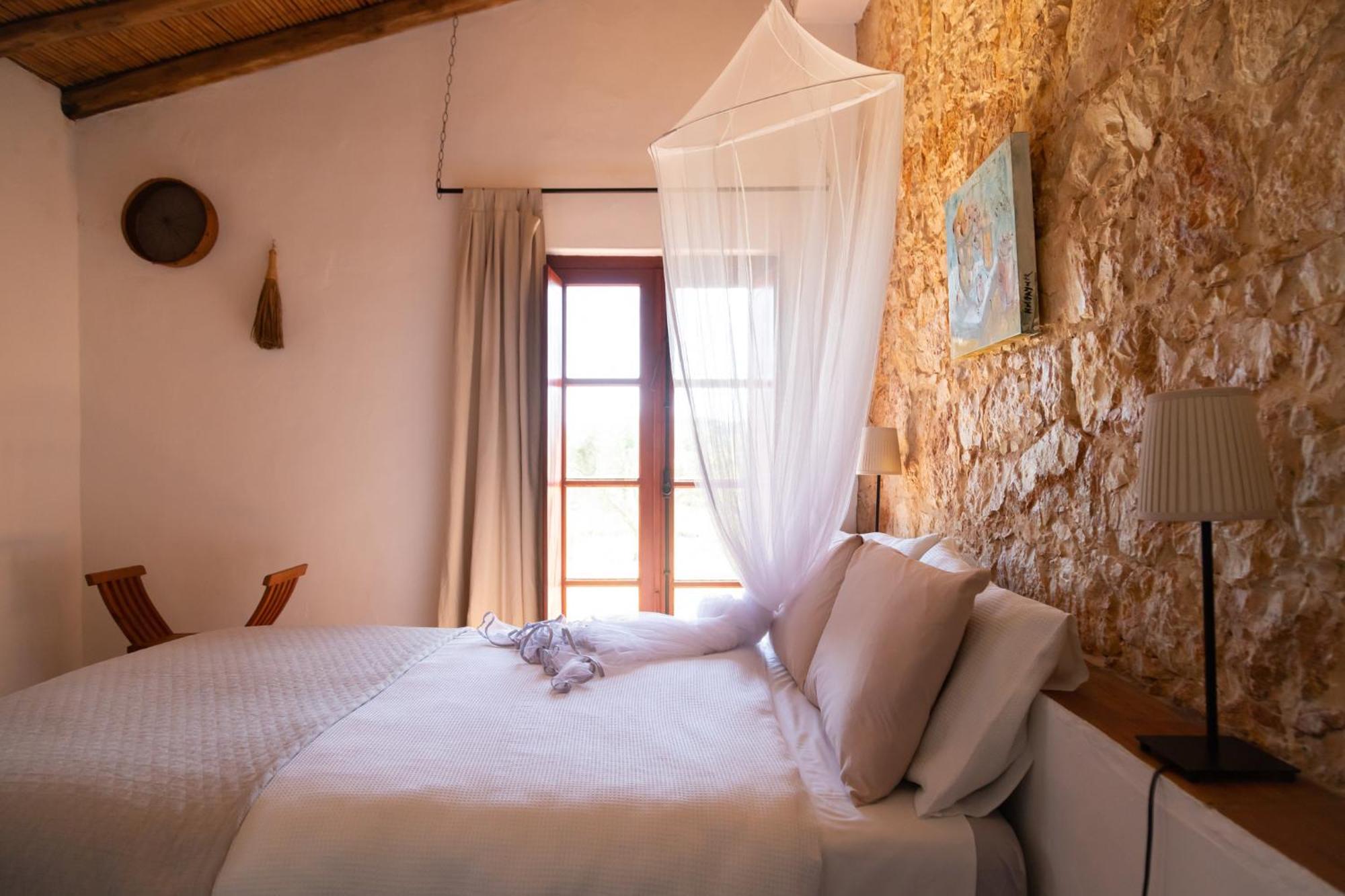 Casas Na Vinha - Monte Da Casteleja, Wine Estate - Eco Alojamento de Turismo Rural